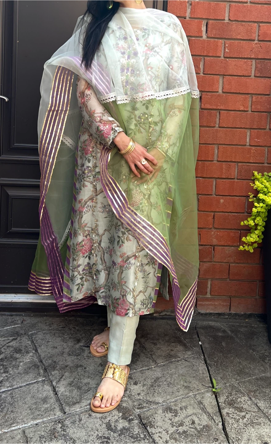 Floral Embroidered Salwar Kameez Suit