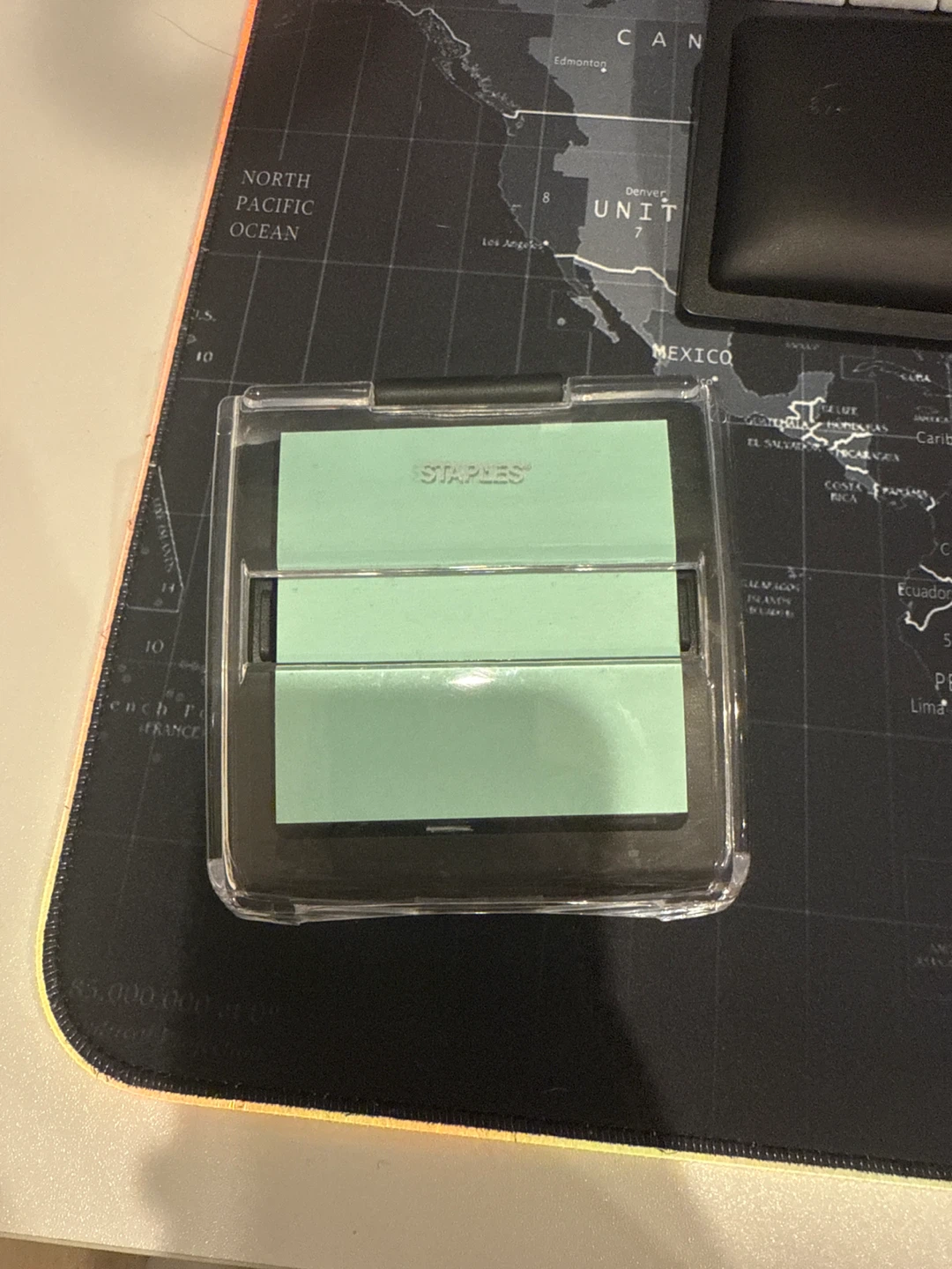 Staples Post-it Note Dispenser