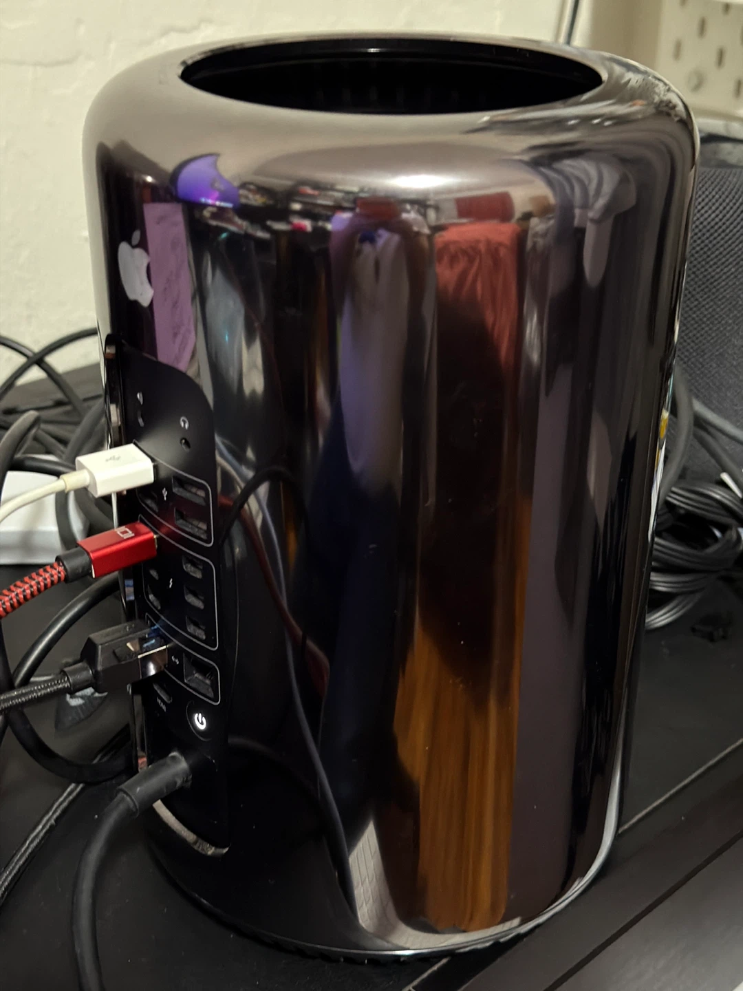 Apple Mac Pro (Late 2013) - photo 2