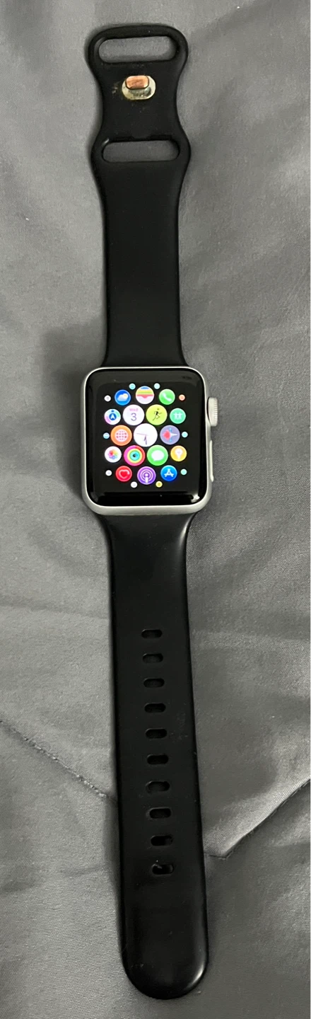 Apple Watch Series 3 - Silver border - photo 2