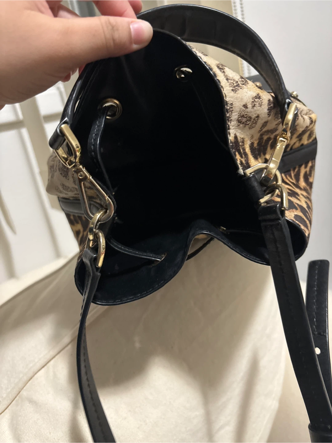Michael Kors Leopard Print Bucket Bag #gifting - photo 3