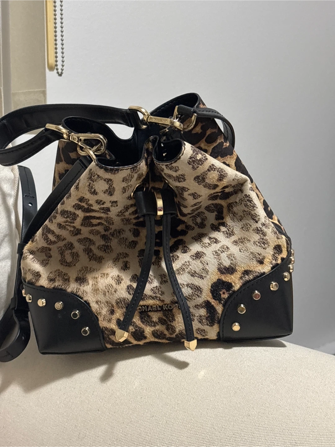 Michael Kors Leopard Print Bucket Bag #gifting