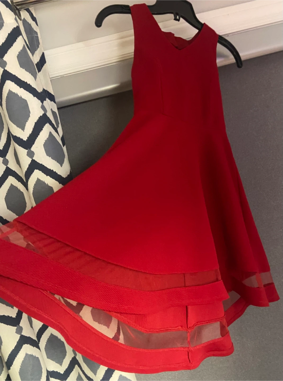 LIKE NEW: Girls Beautiful Red Dress with Bow Size 6 - photo 4