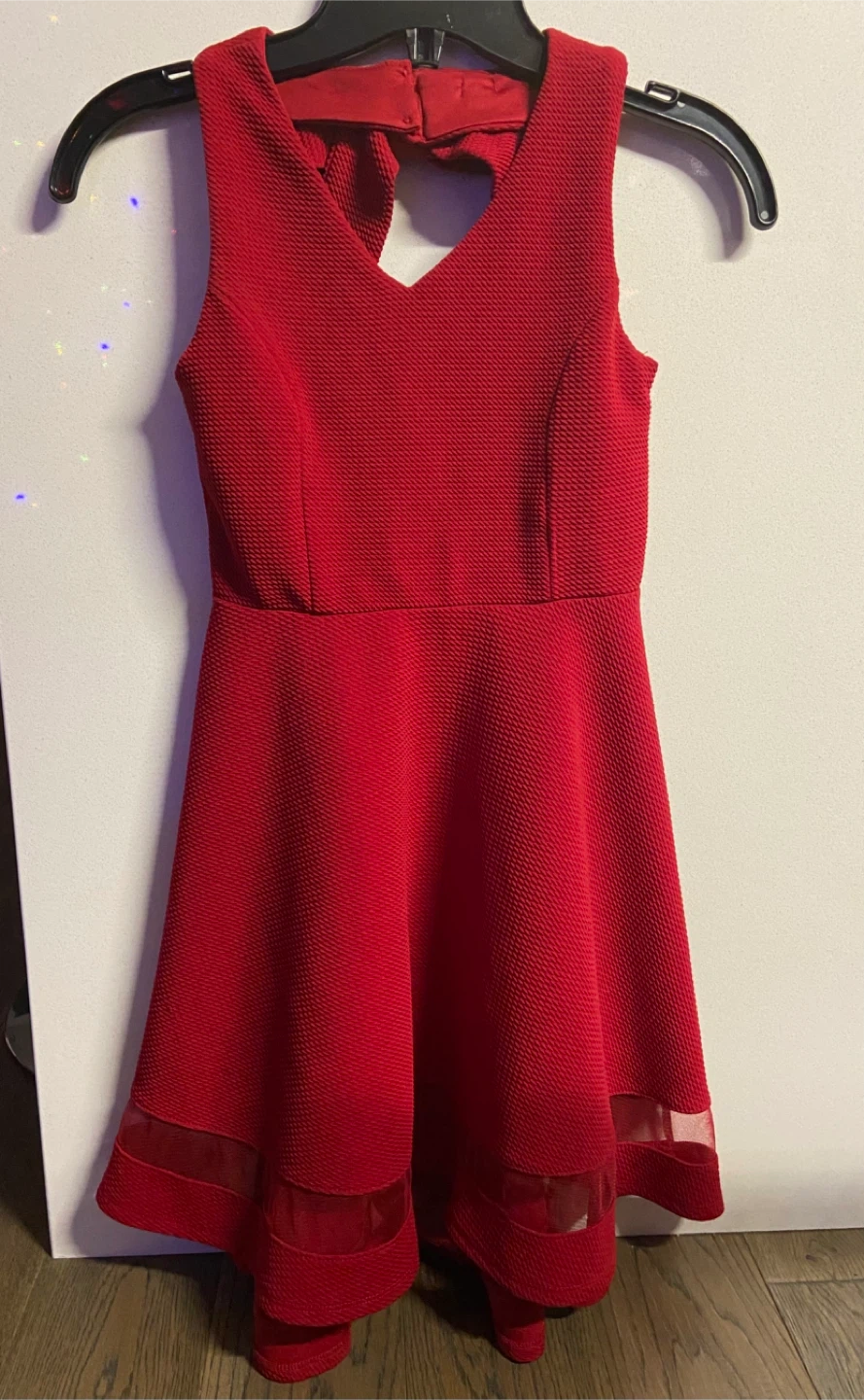 LIKE NEW: Girls Beautiful Red Dress with Bow Size 6