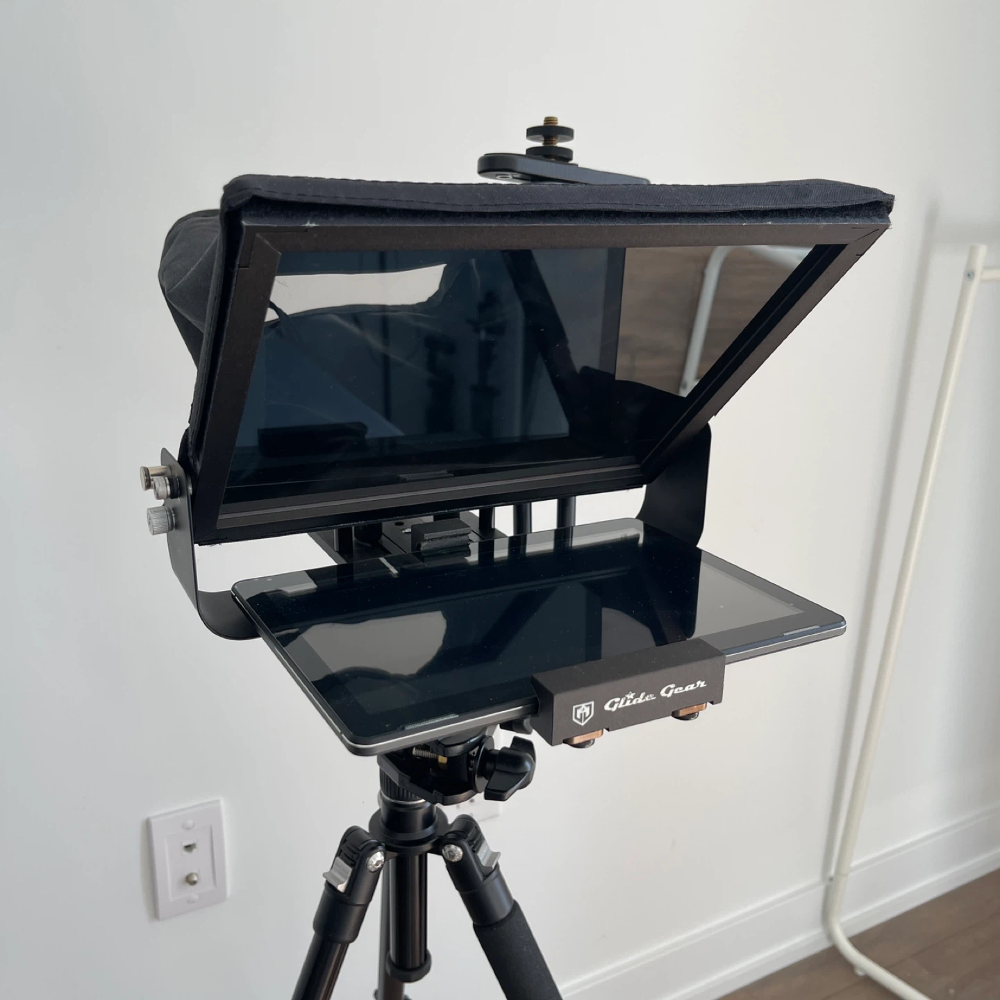 Glide Gear teleprompter (comes with tablet and tripod) - photo 3