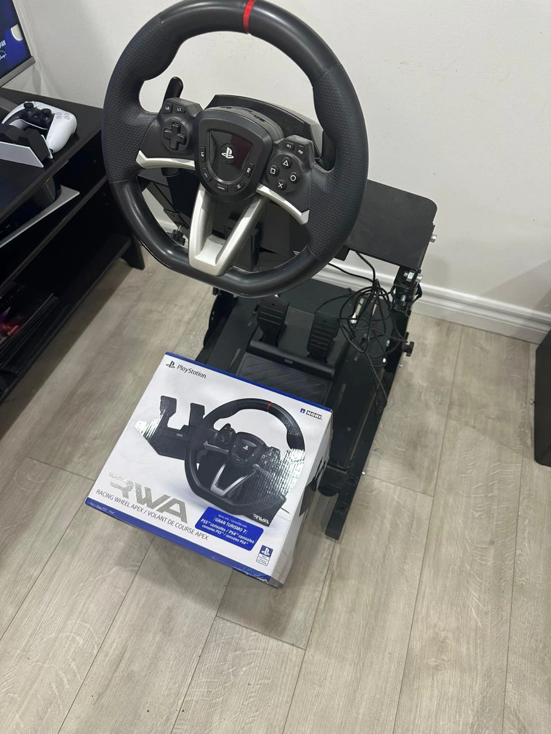 HORI Racing Wheel Apex for PS5/PS4 - Like New!