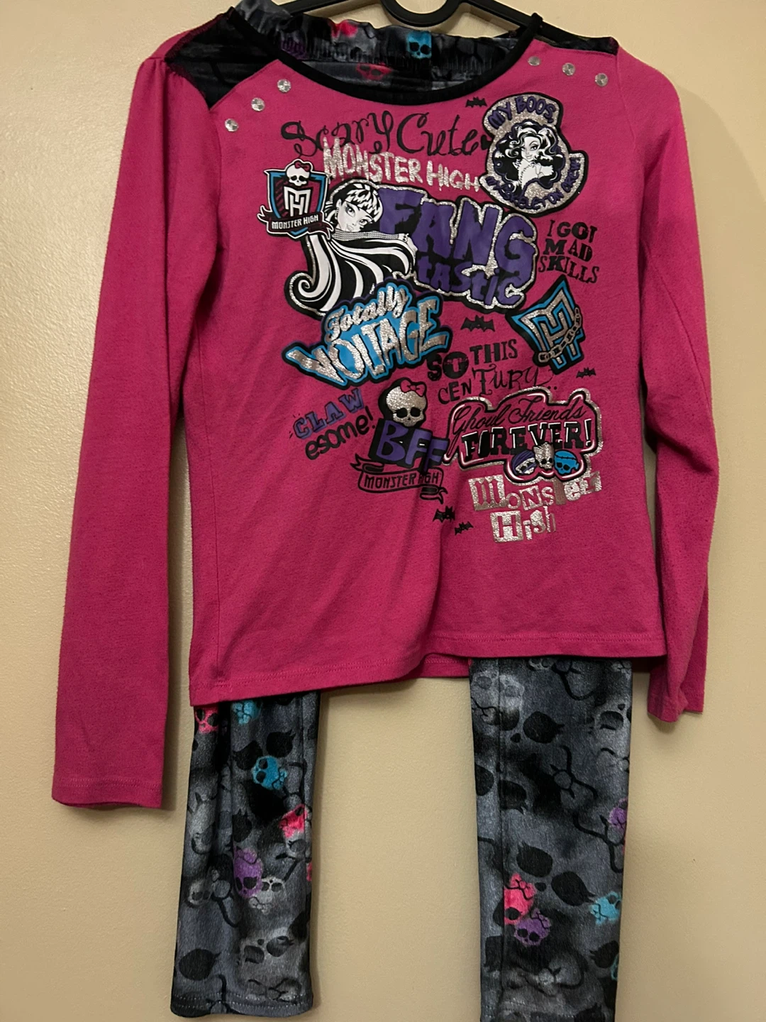 Monster High Pajamas girls size 7/8