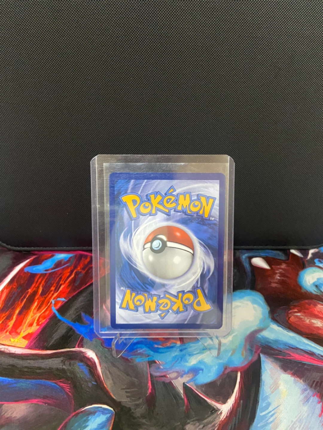 Pokémon TCG Reshiram V Card - photo 2