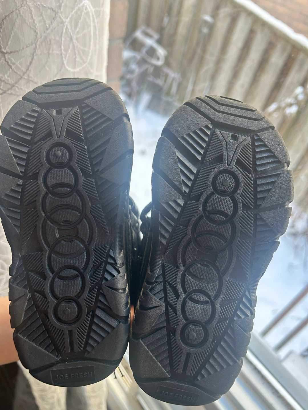 Joe Fresh Toddler Snow Boots - Size 8 - photo 5