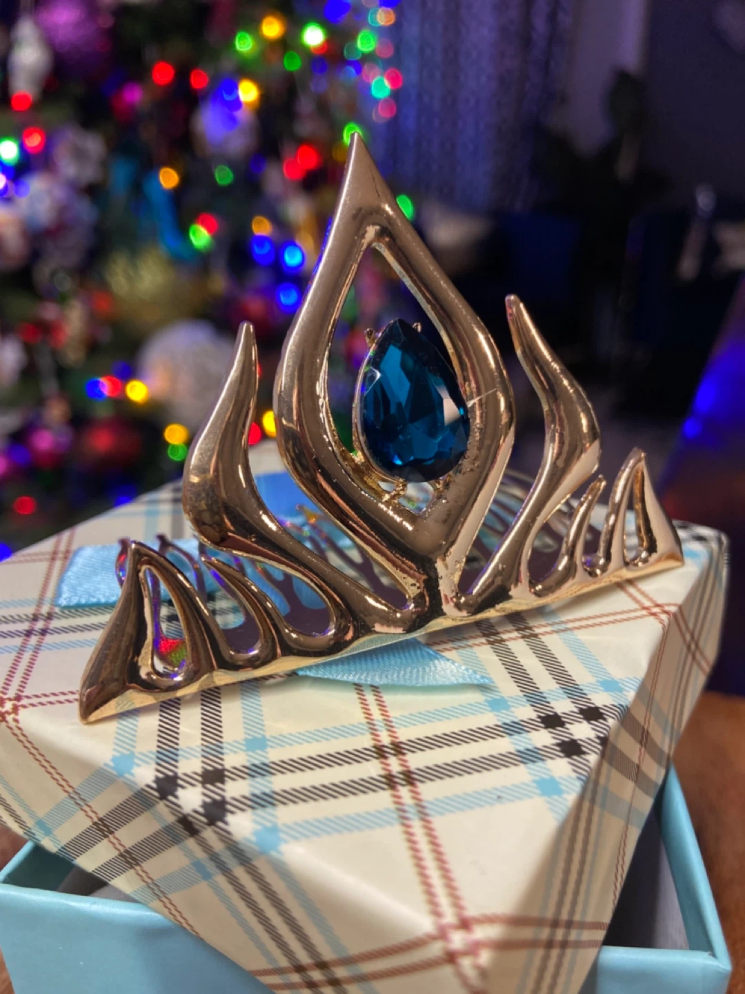 NEW IN BOX: Frozen Elsa Gold Comb Tiara with Blue Gem - photo 4