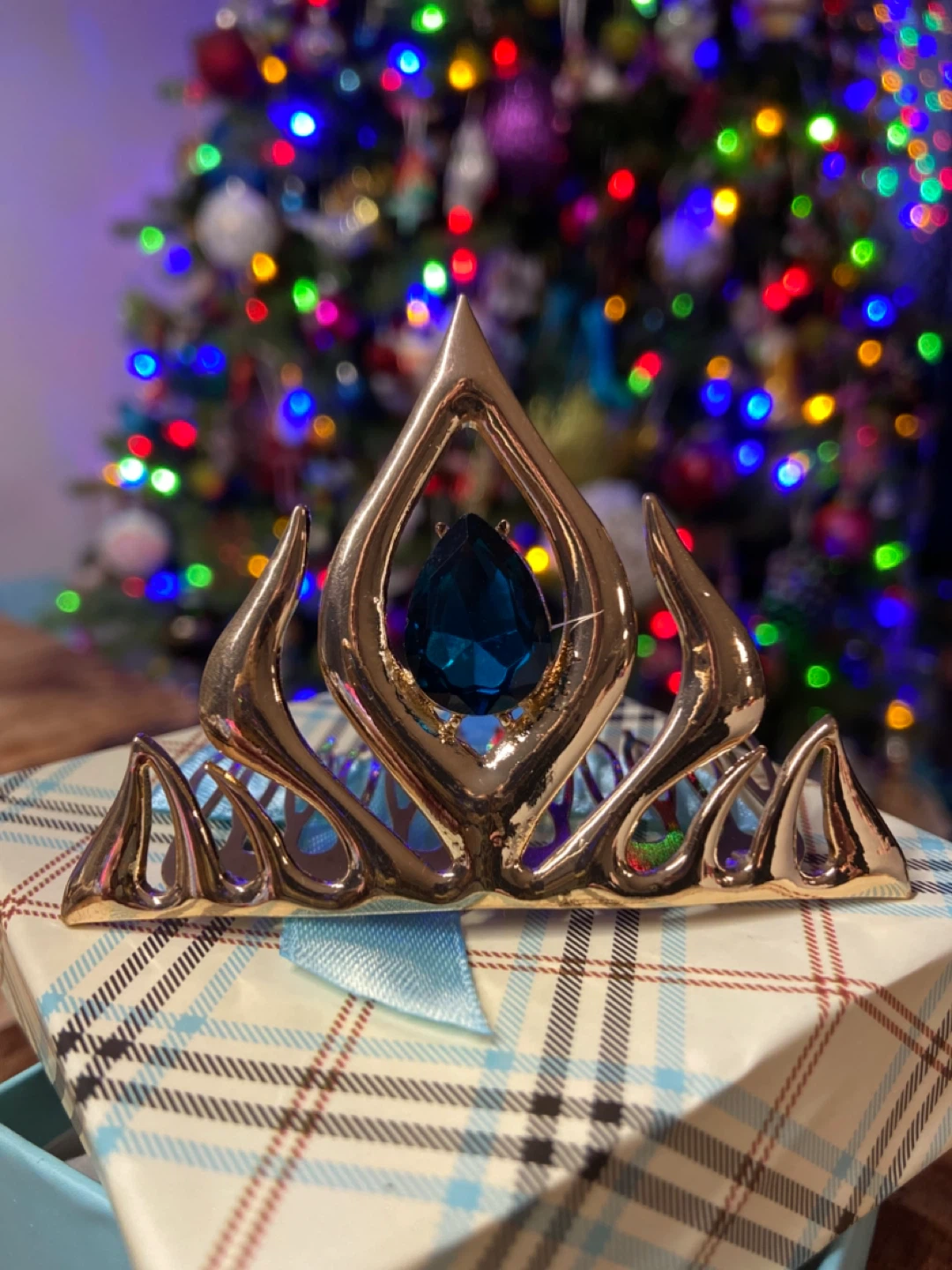 NEW IN BOX: Frozen Elsa Gold Comb Tiara with Blue Gem - photo 2