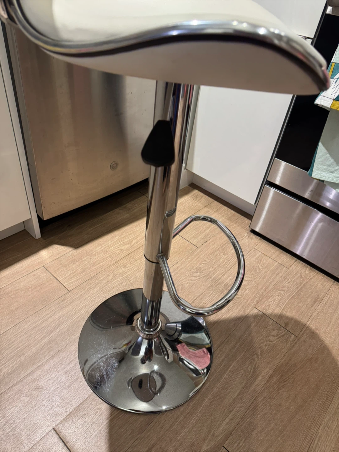 White Bar Stool with Chrome Base - photo 3