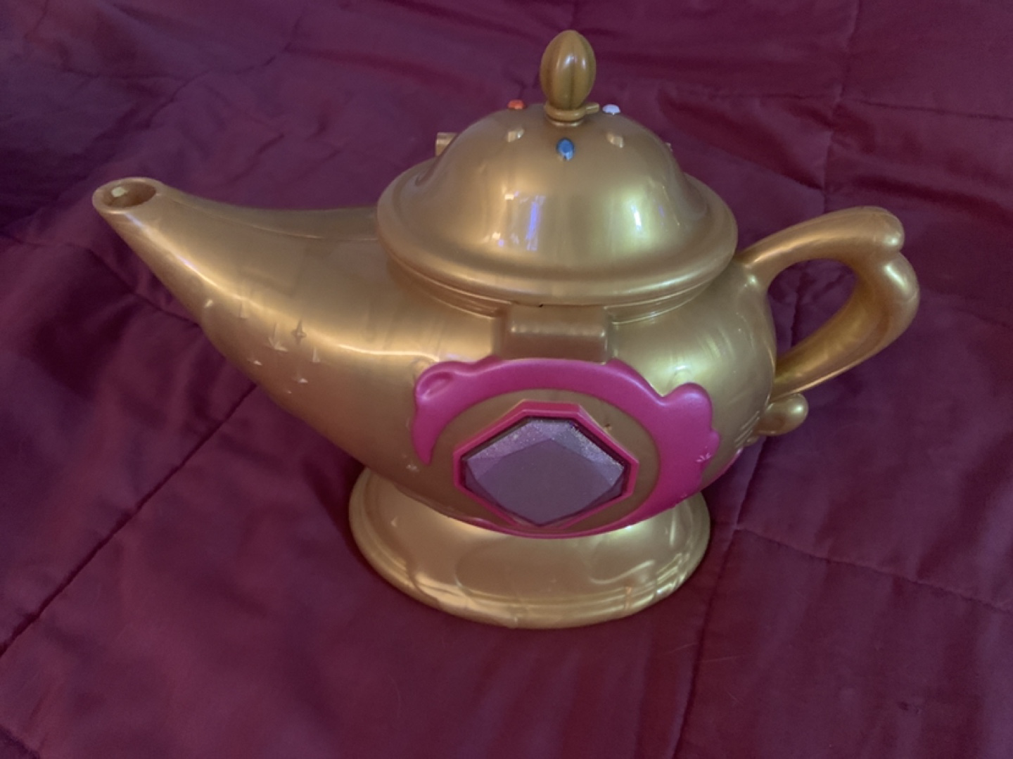 Surprise genie lamp