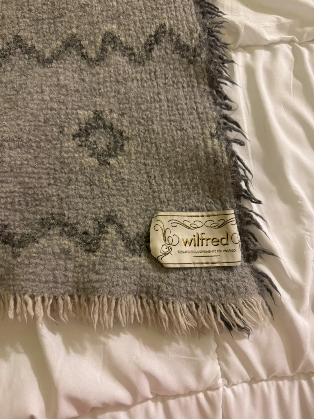 Aritzia Wilfred Blanket Scarf - Grey