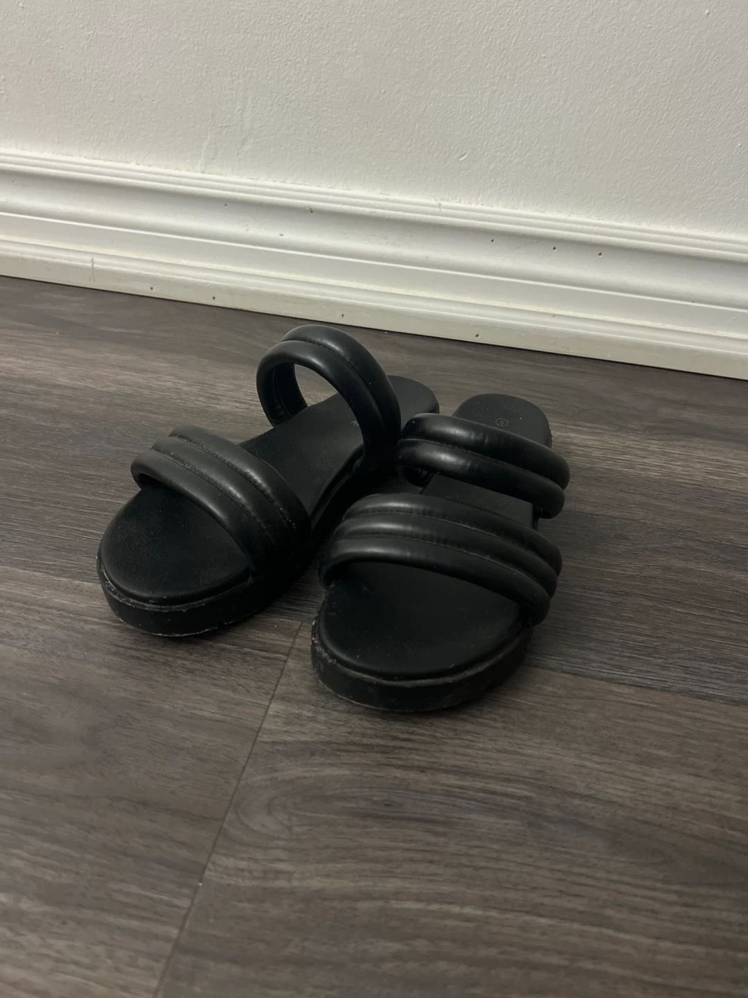 Black Padded Strap Sandals, Size 6