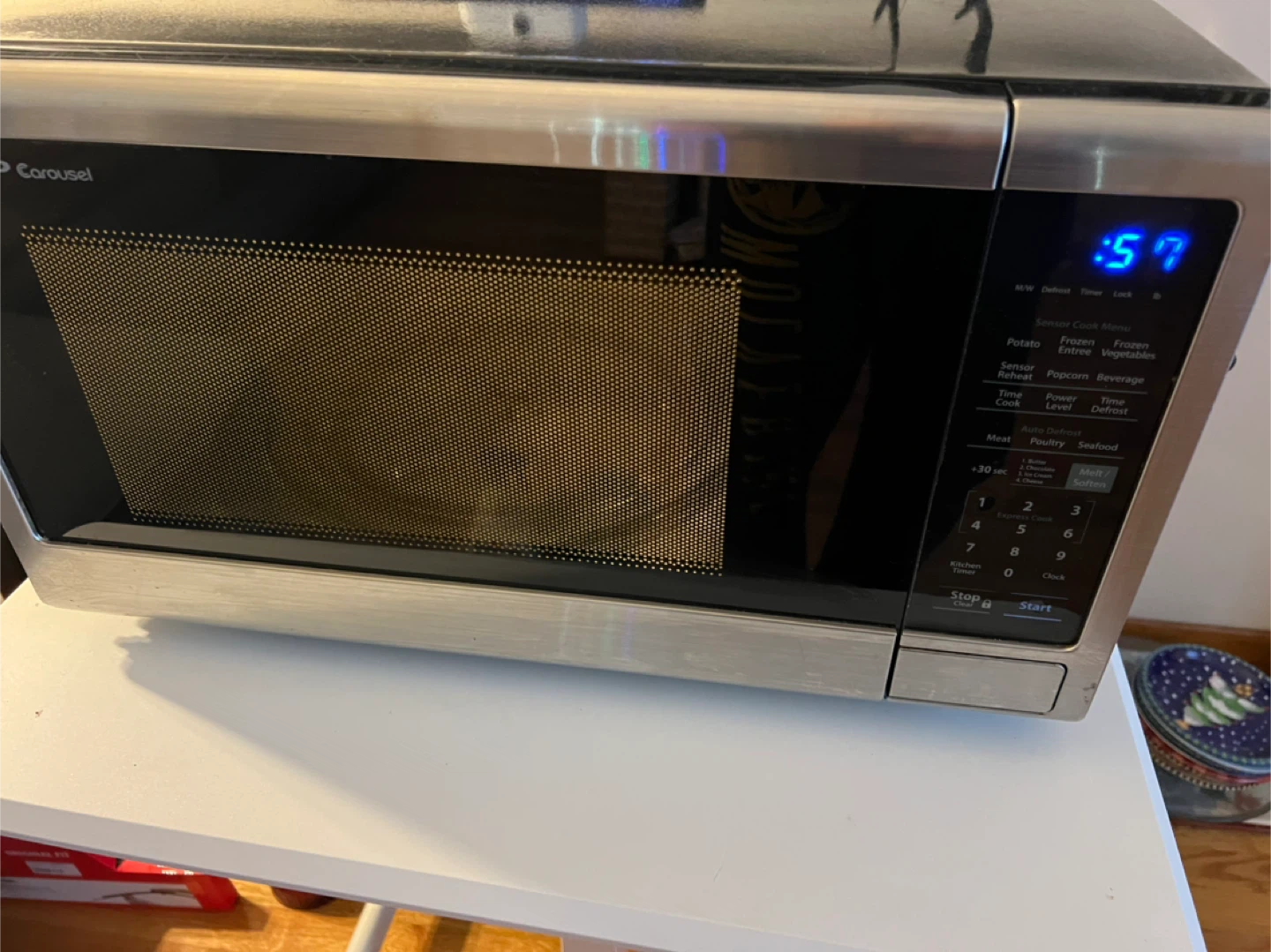 Sharp Carousel Microwave Oven - photo 4