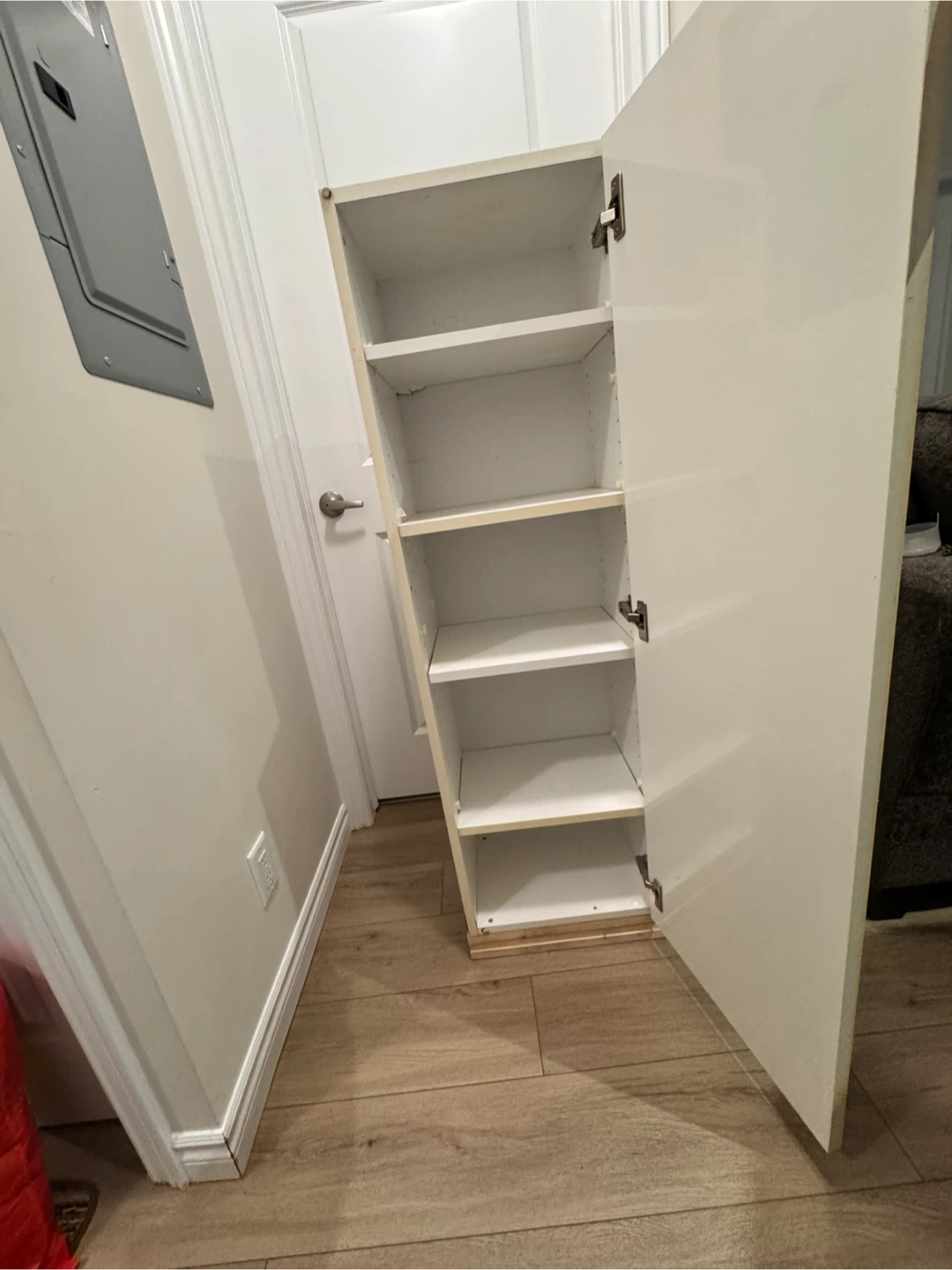 White Cabinet/Shelf