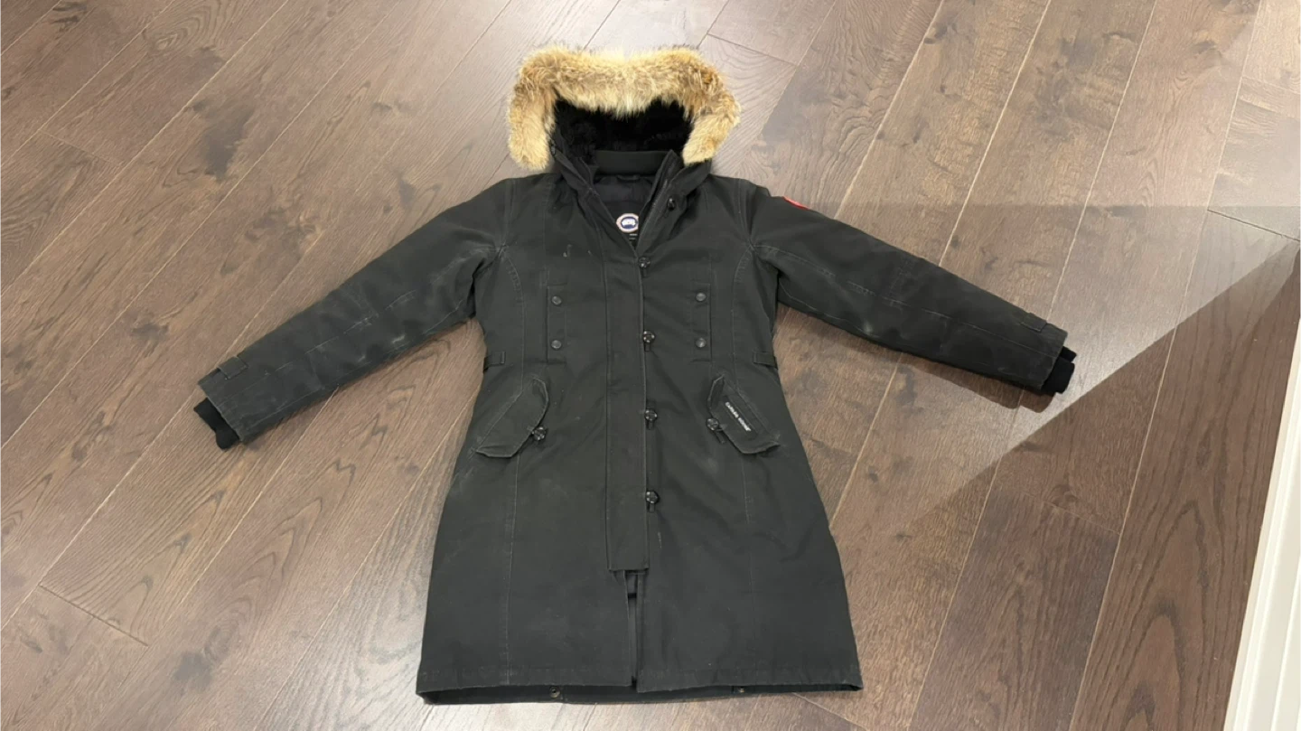 Canada Goose Parka - Size S, mid length