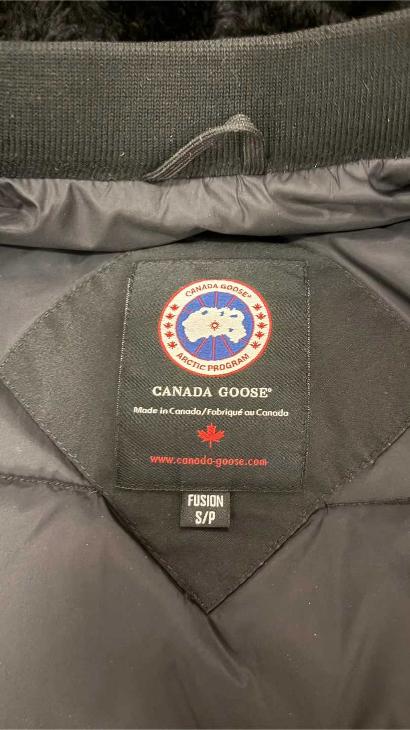 Canada Goose Parka - Size S, mid length - photo 4