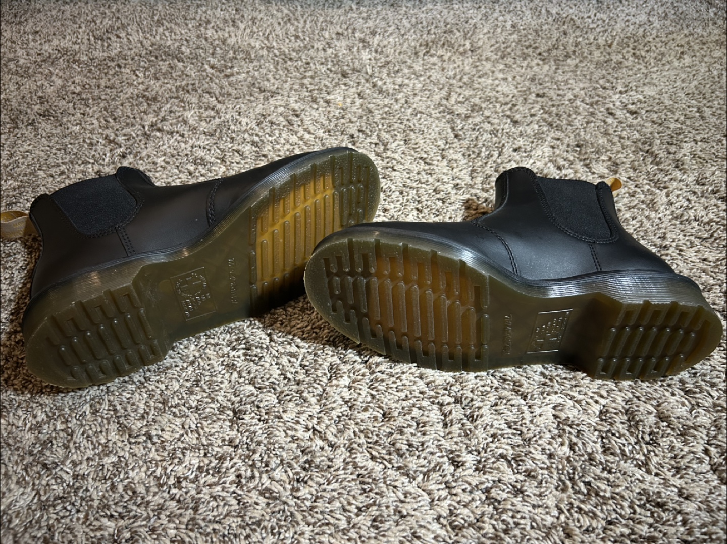 Dr. Martens Vegan 2976 Chelsea Boots - US Size 7 - photo 4