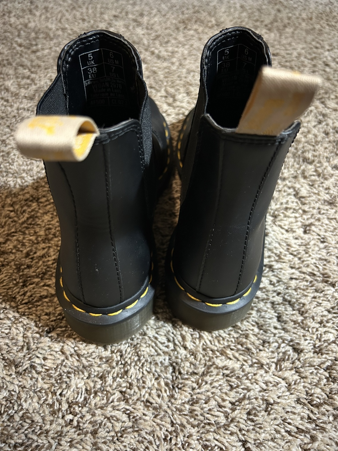 Dr. Martens Vegan 2976 Chelsea Boots - US Size 7 - photo 2