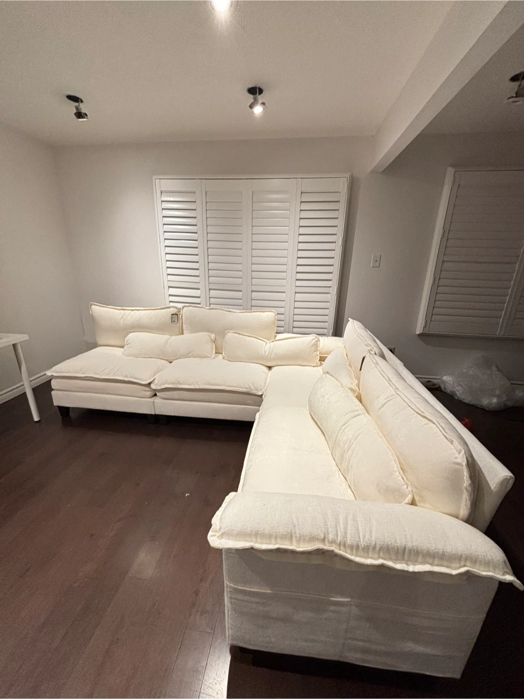 Cream Sectional Sofa - photo 3