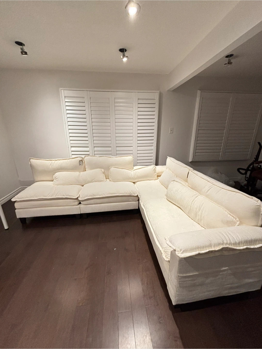 Cream Sectional Sofa - photo 2