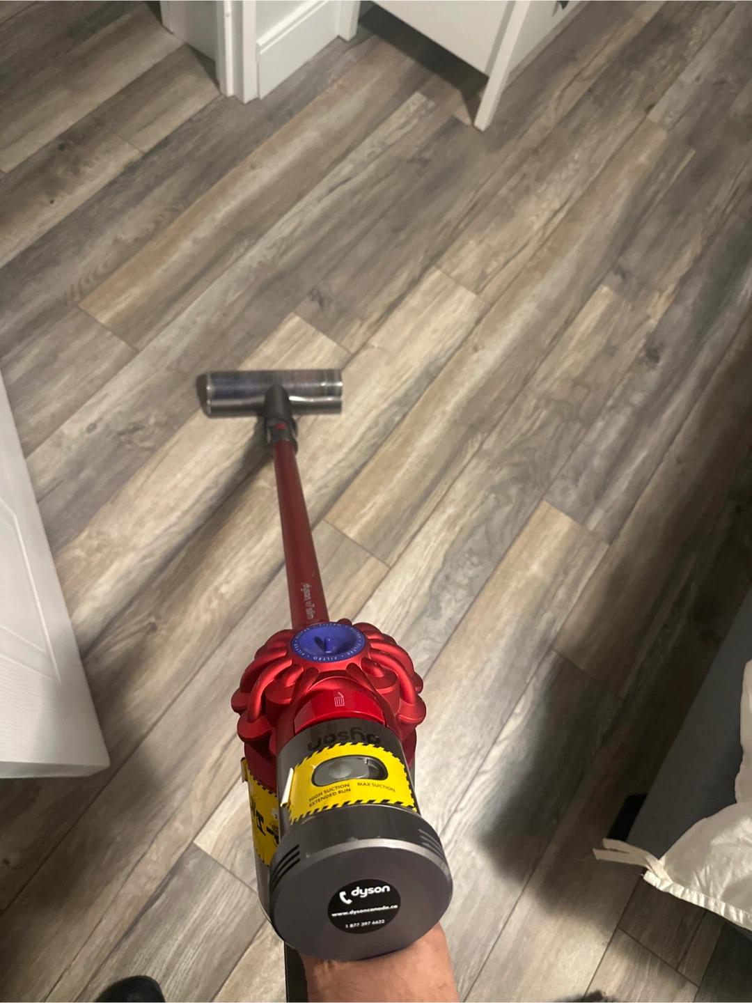 Dyson V7 Cordless Stick Vacuum slim 5 years old.