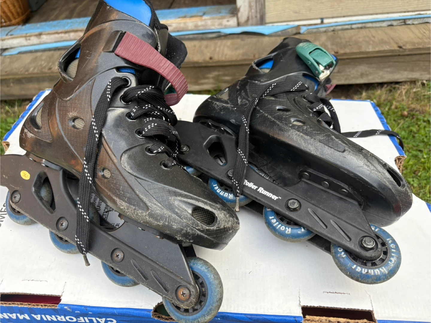 Roller Runner Inline Skates with Bauer Wrist Guards - photo 4