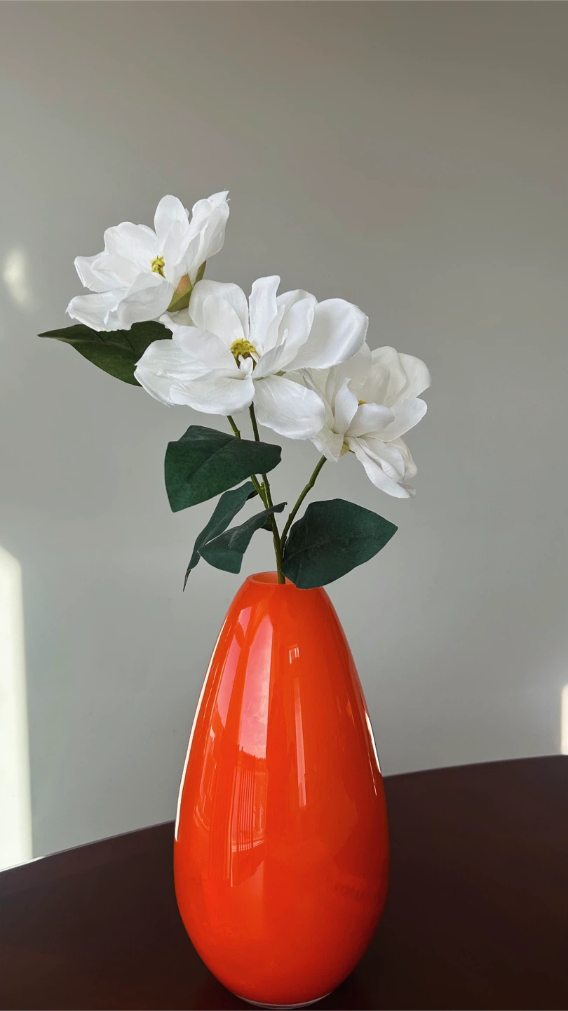 ORANGE GLASS VASE