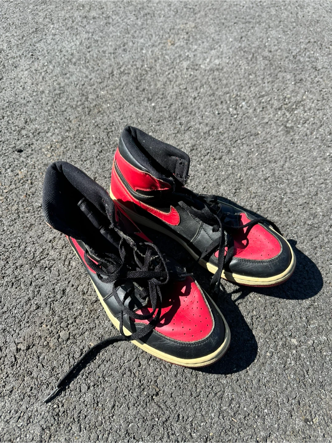 Nike Air Jordan 1 Retro High Black/Red, Size 11 - photo 2