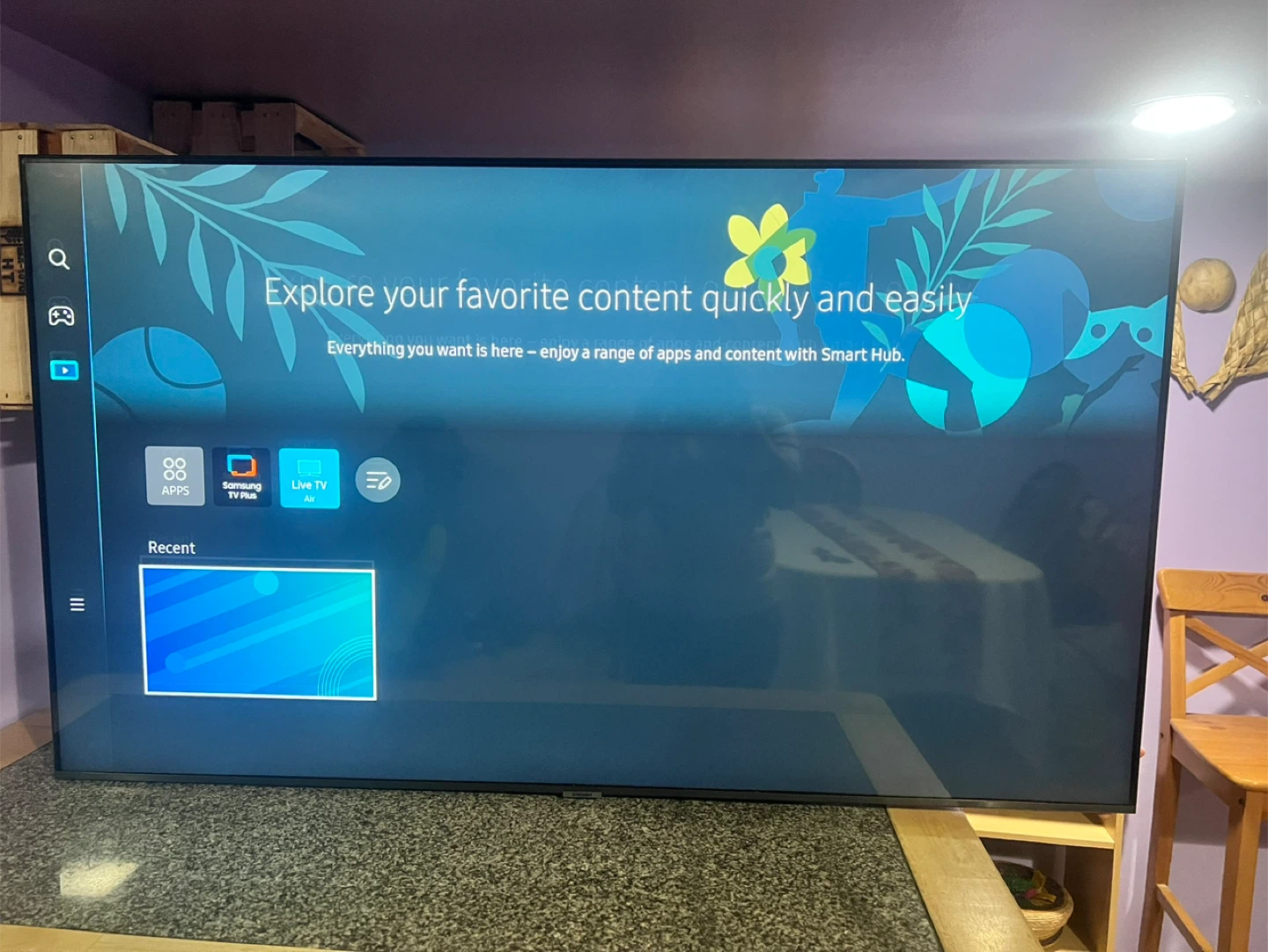 55” Samsung TV with Wall Mount