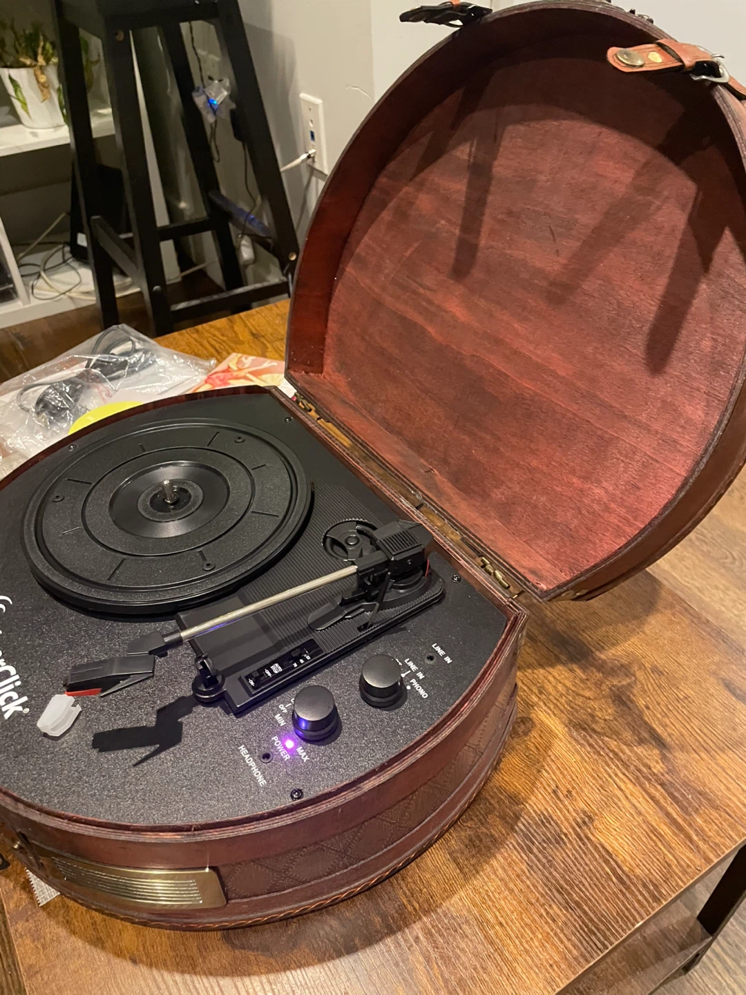 ClearClick Vintage Suitcase Turntable