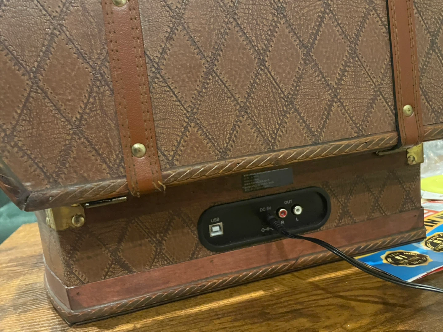 ClearClick Vintage Suitcase Turntable - photo 5