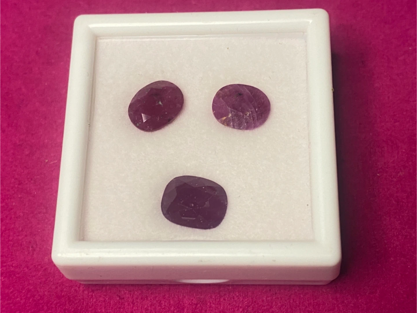 Ruby gemstones 3pc