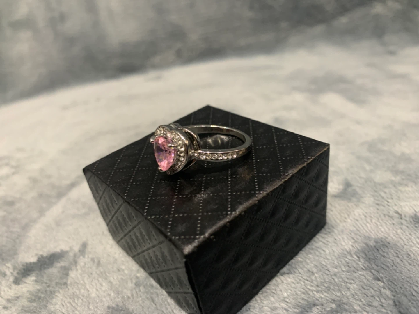 Silver Heart-Shaped Silver  Pink Stone Ring Size 9 - photo 4