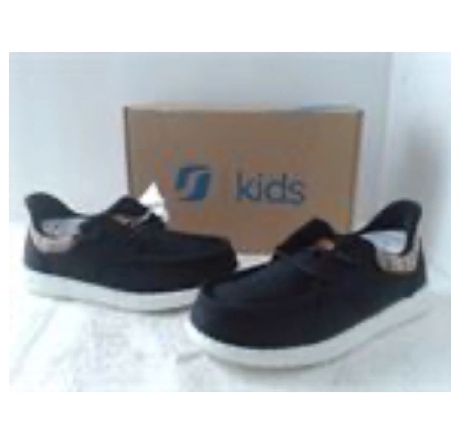 Sneaker kids size 1 Black Slip-On Shoes