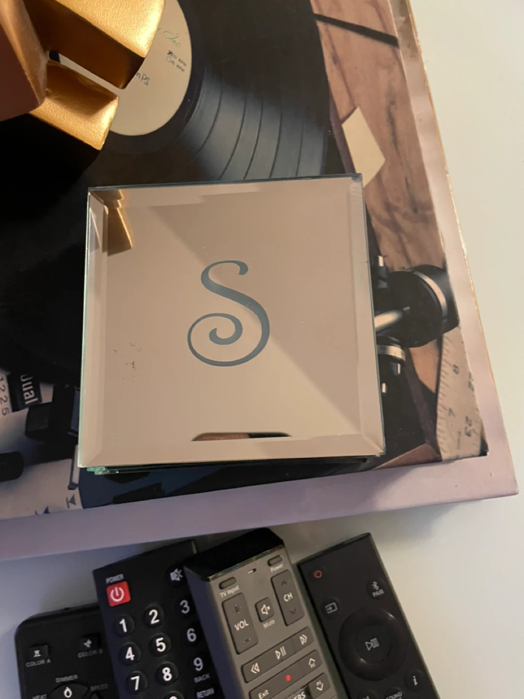 S monogram mirrored coasters - photo 3
