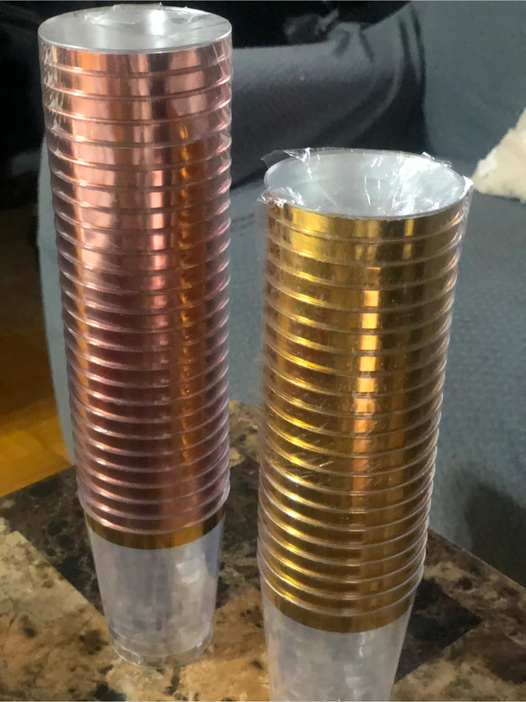 NEW -Rose Gold & Gold Plastic Party Cups -45 pcs - photo 2