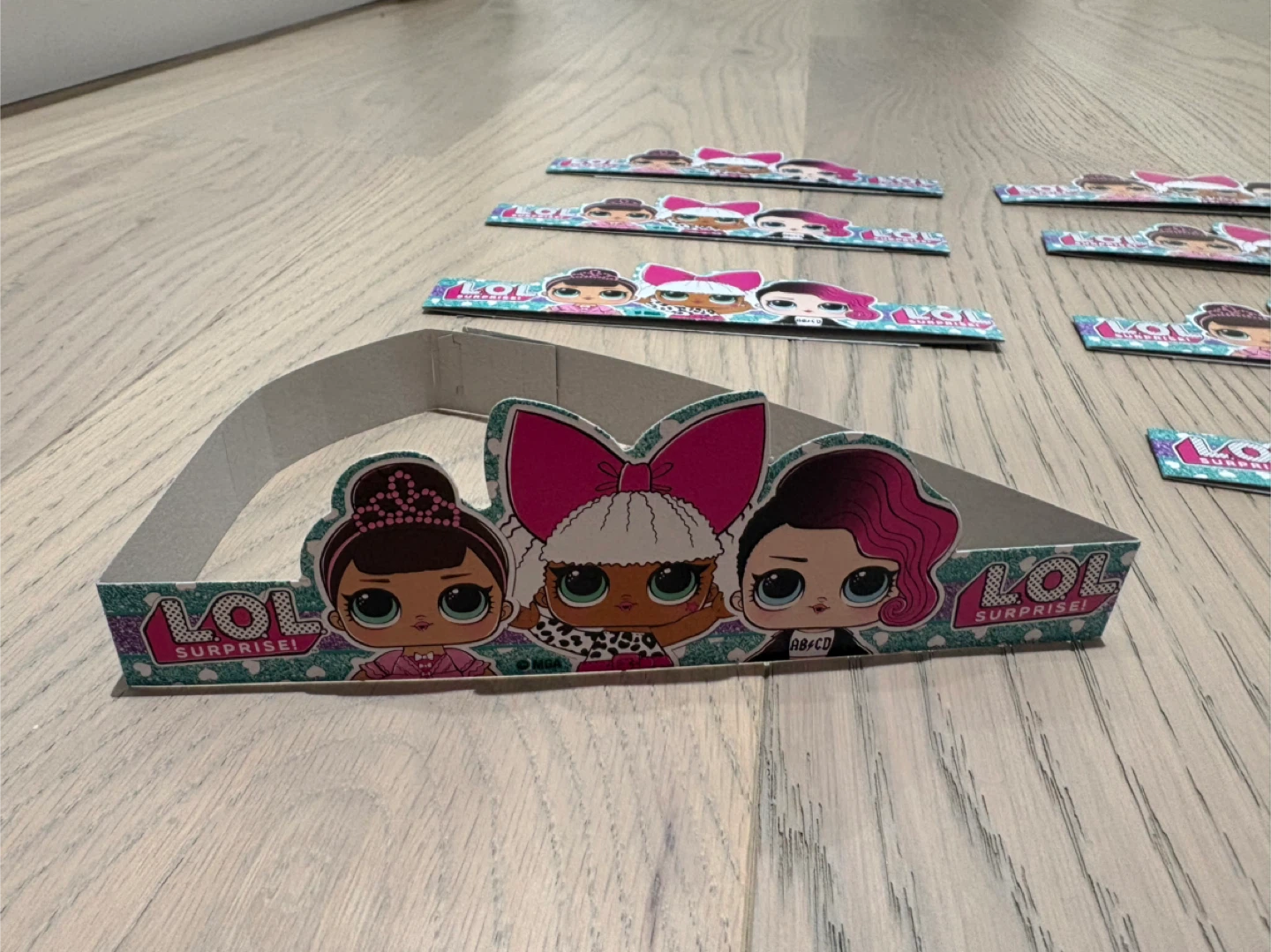 LOL Surprise! Party Crowns - Set of 8 - photo 3