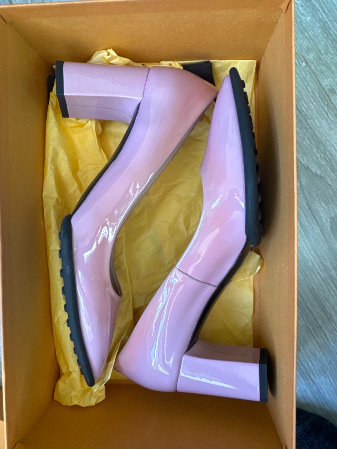Tod's Decollete Pink Patent Leather Heels - Size 38.5 - photo 4