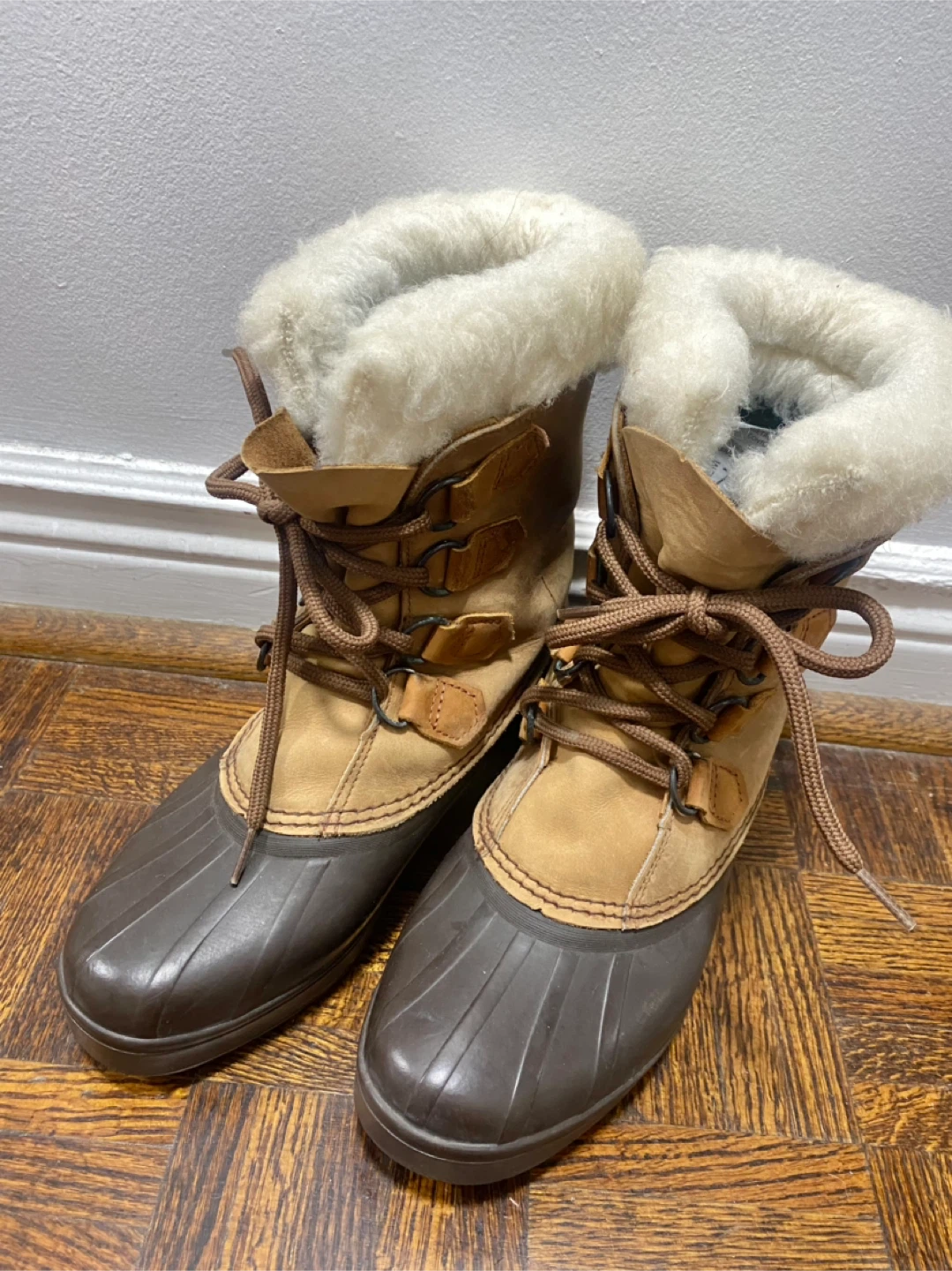 Women’s Sorel Winter Boots - Size 7 - photo 3