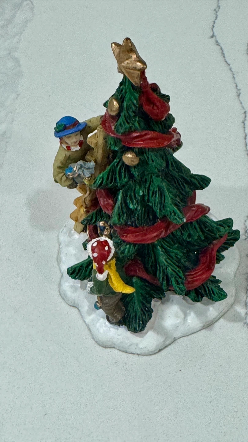 Christmas Tree Figurine