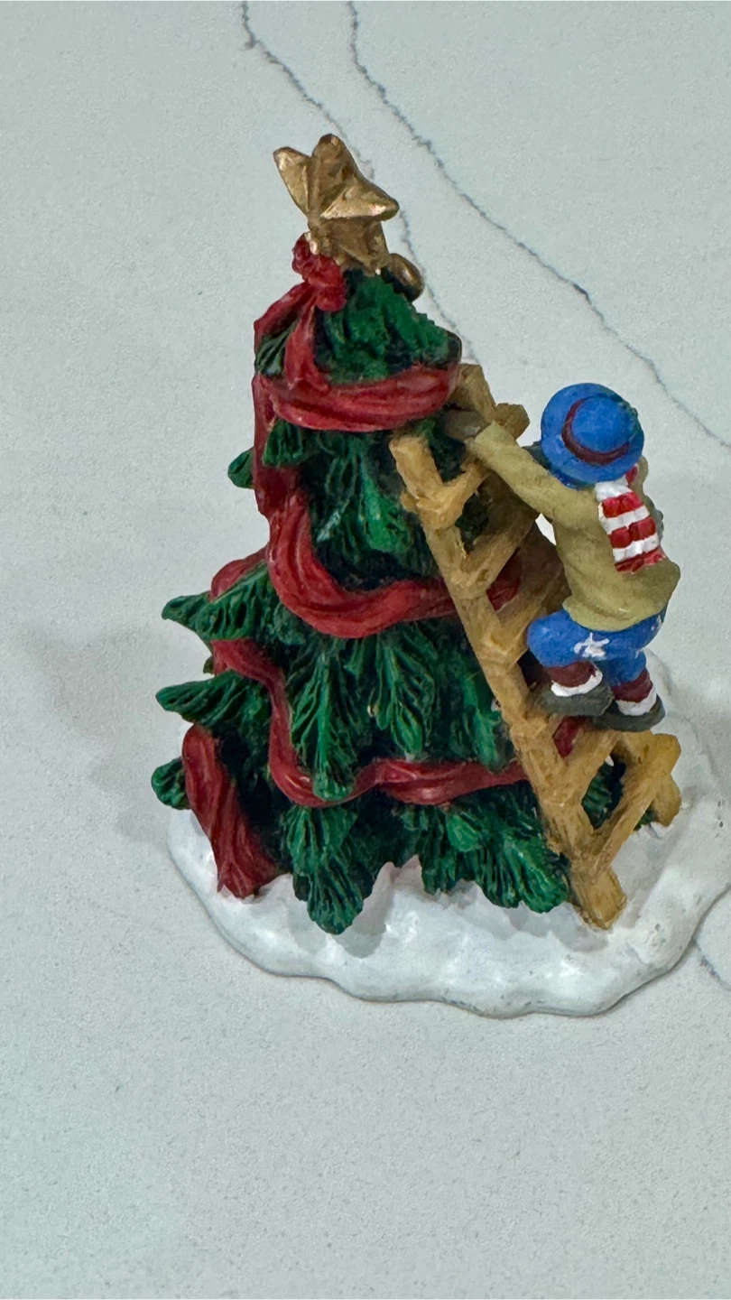 Christmas Tree Figurine - photo 2