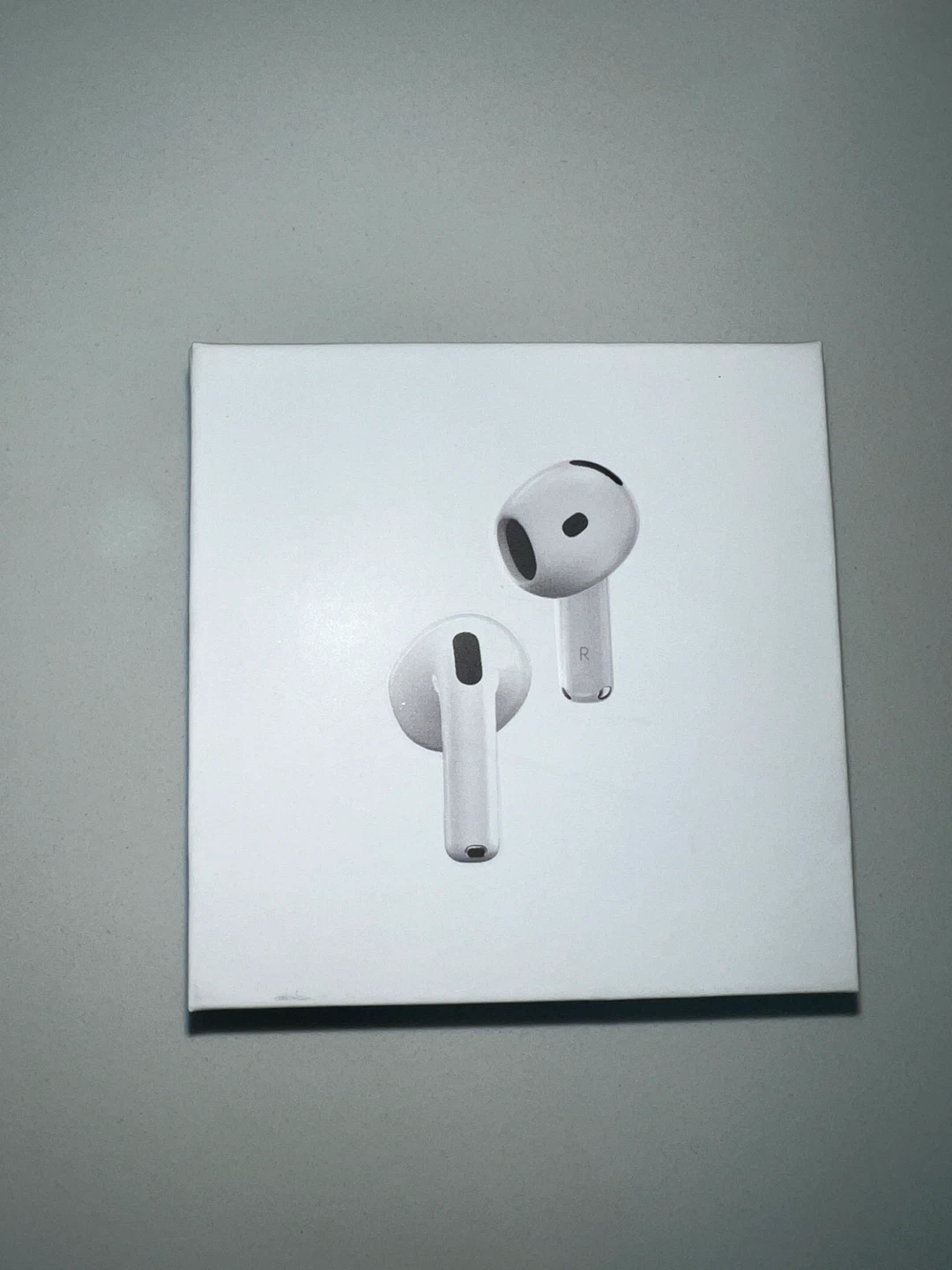 New Apple Airpods 4 with Active Noise Cancellation