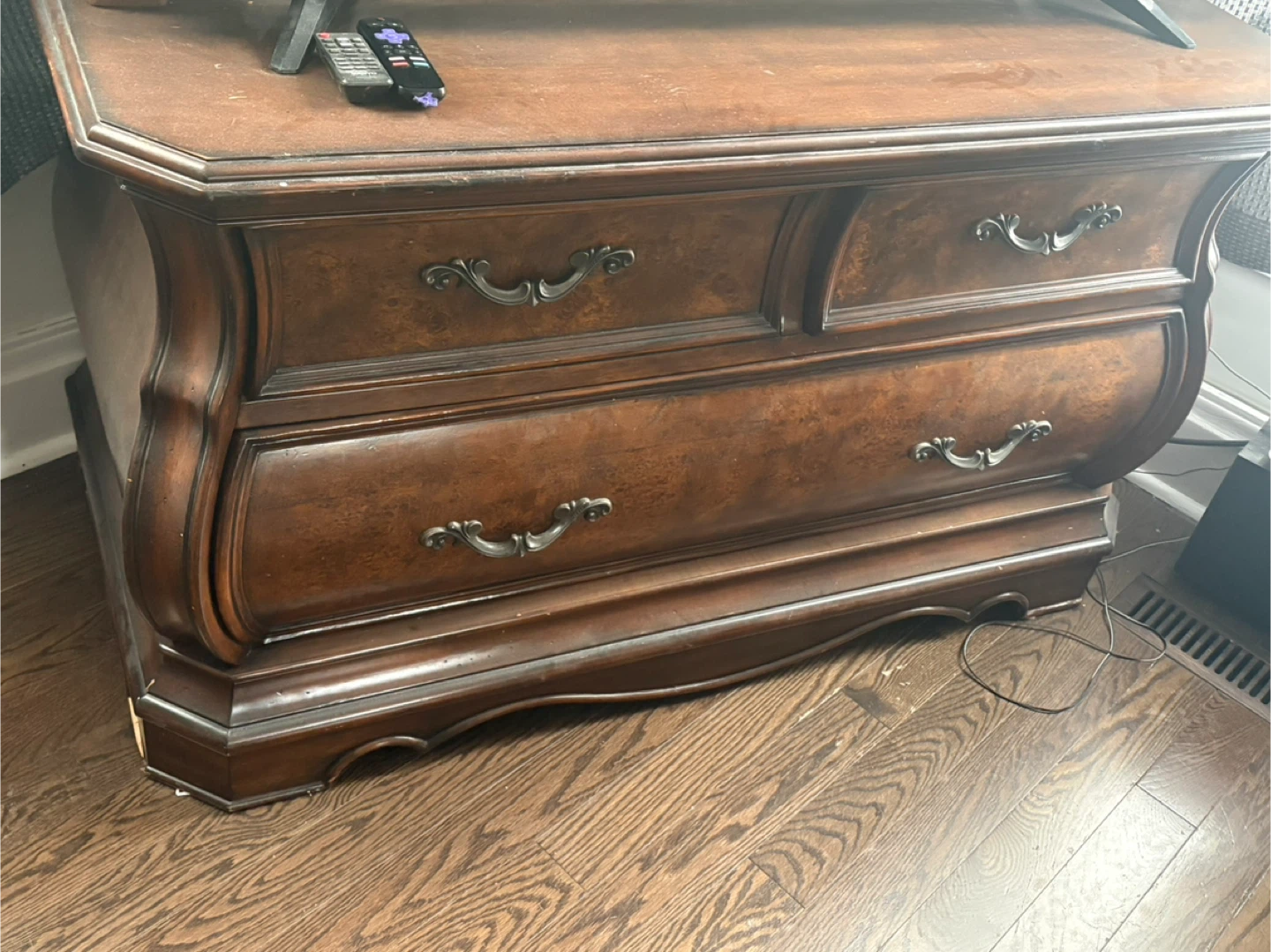Solid Wood TV Stand / Dresser – Excellent Condition - photo 3