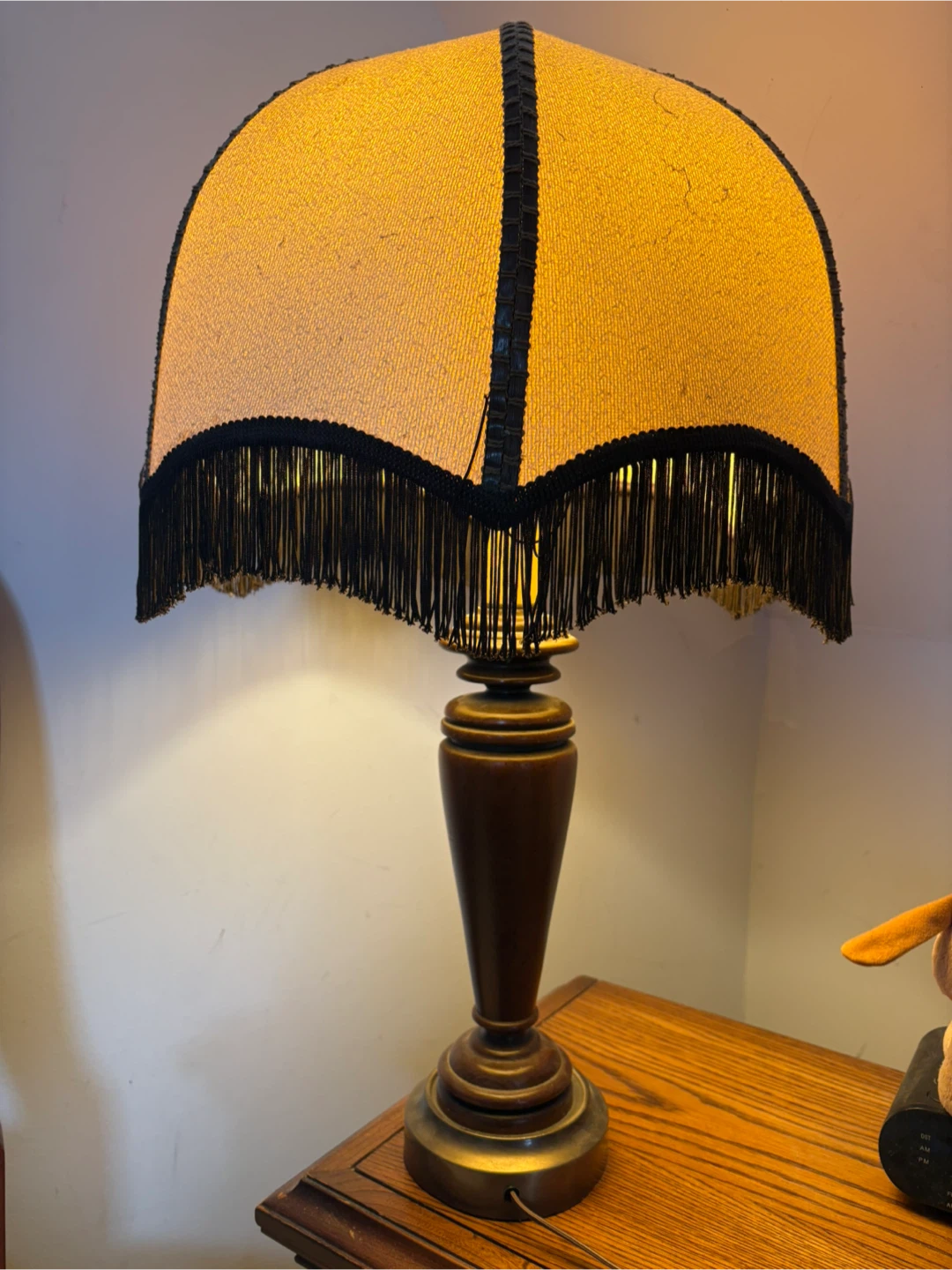 2 Vintage Table Lamp with Fringe Shade – Classic & Elegant