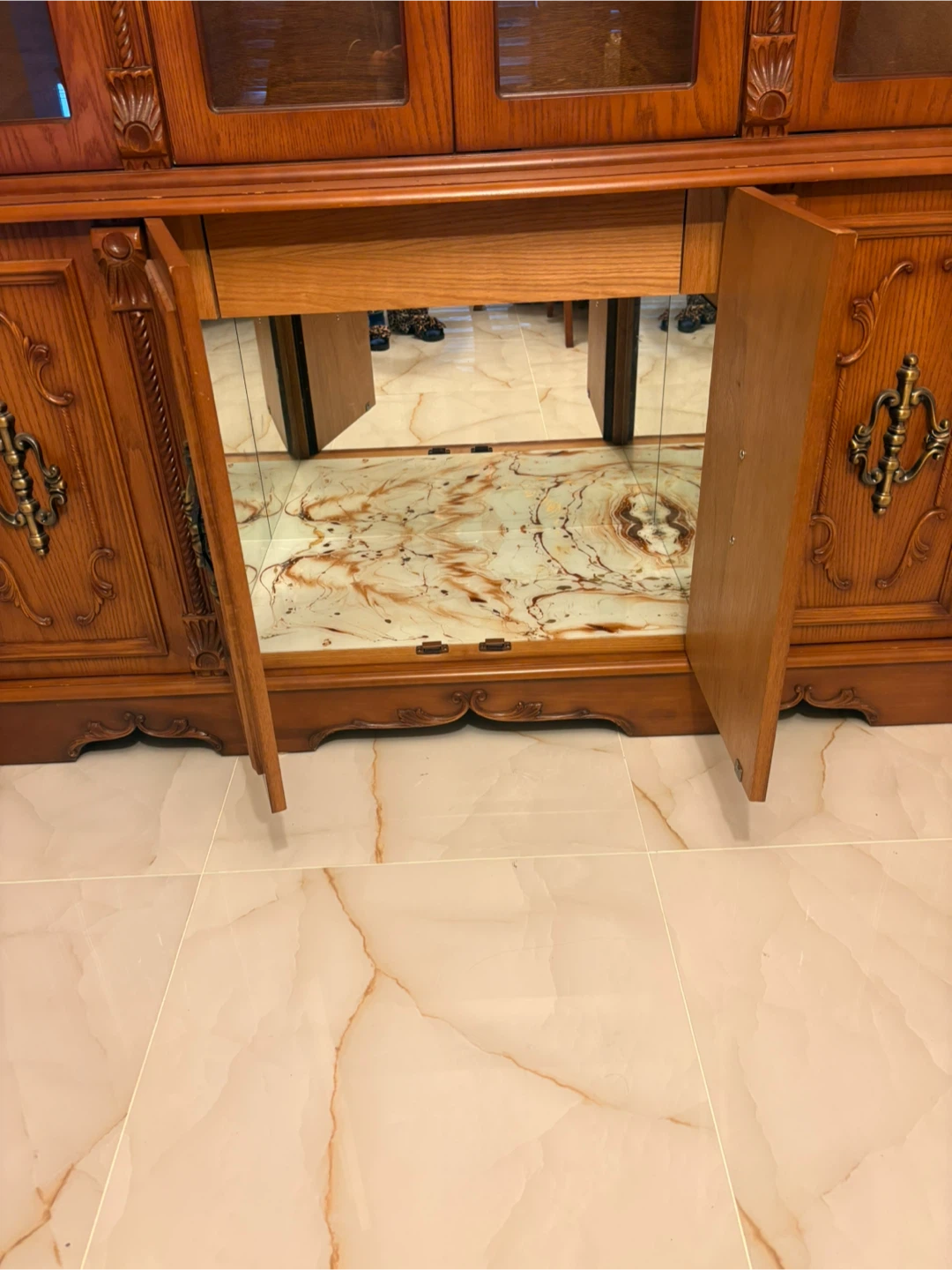Vintage Wooden China Cabinet - photo 3