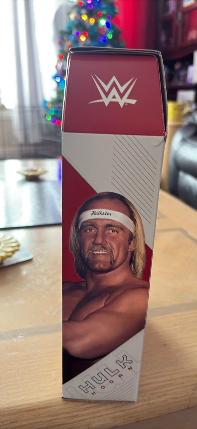 Hulk Hogan Ultimate Edition Action Figure - photo 2