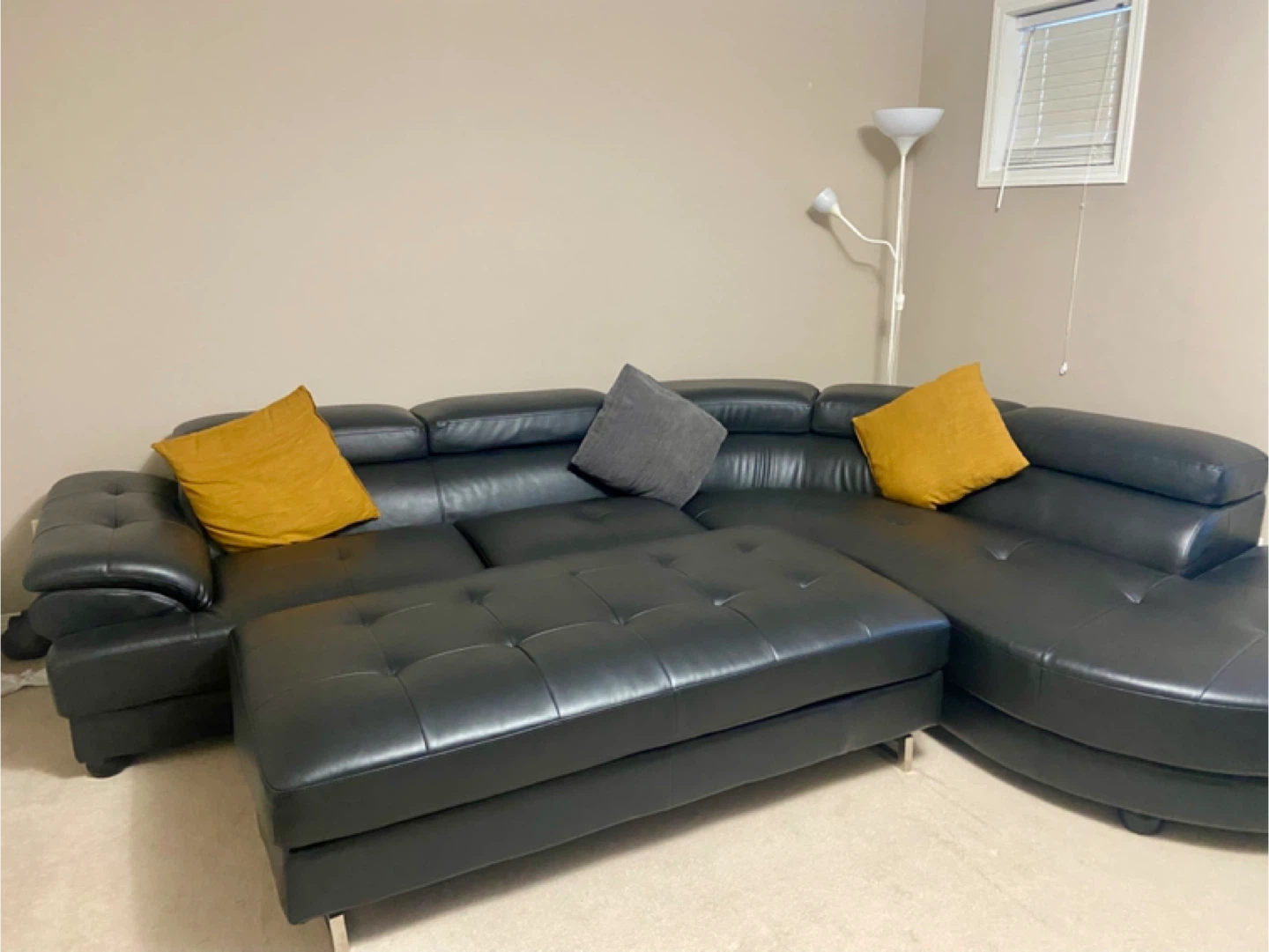 Modern black leather sectional sofa with chaise - photo 4